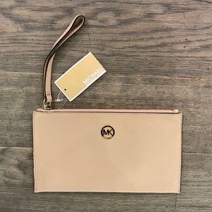 MICHAEL KORS FULTON WRISTLET NWT
